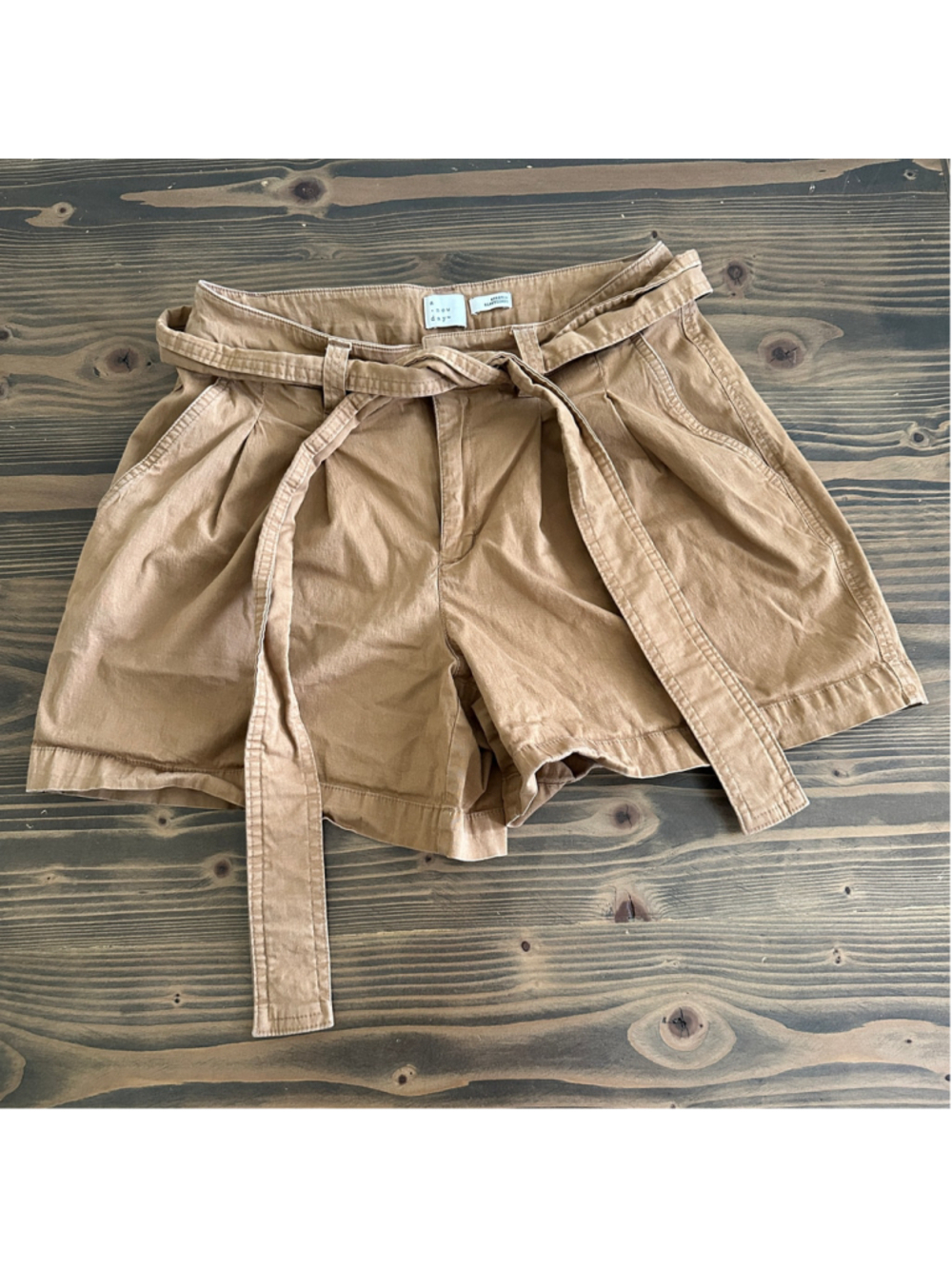 A New Day Shorts Womens 8 Brown High Waist Belted Pleated Stretch